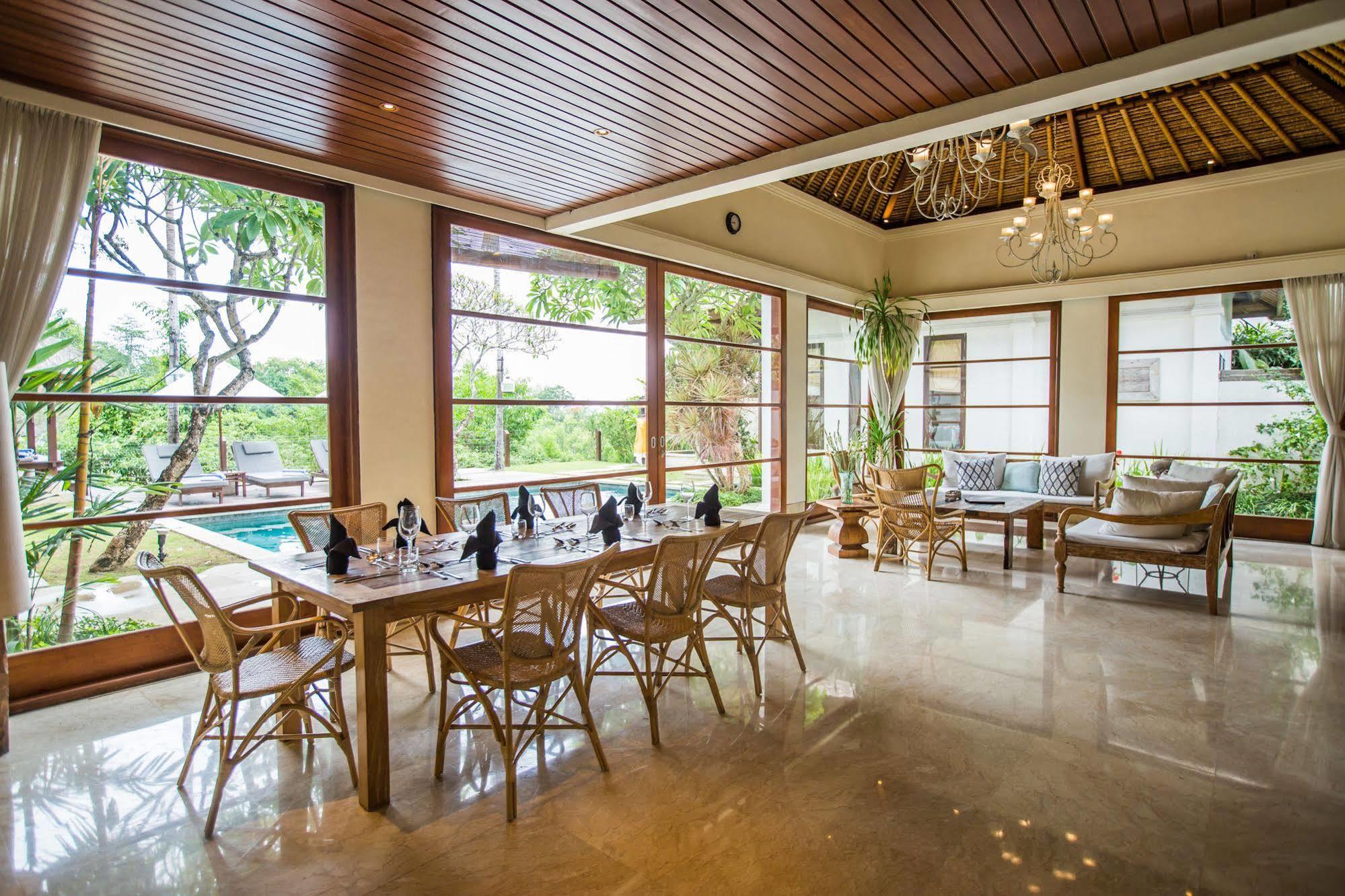 Karma Jimbaran Villa Buitenkant foto