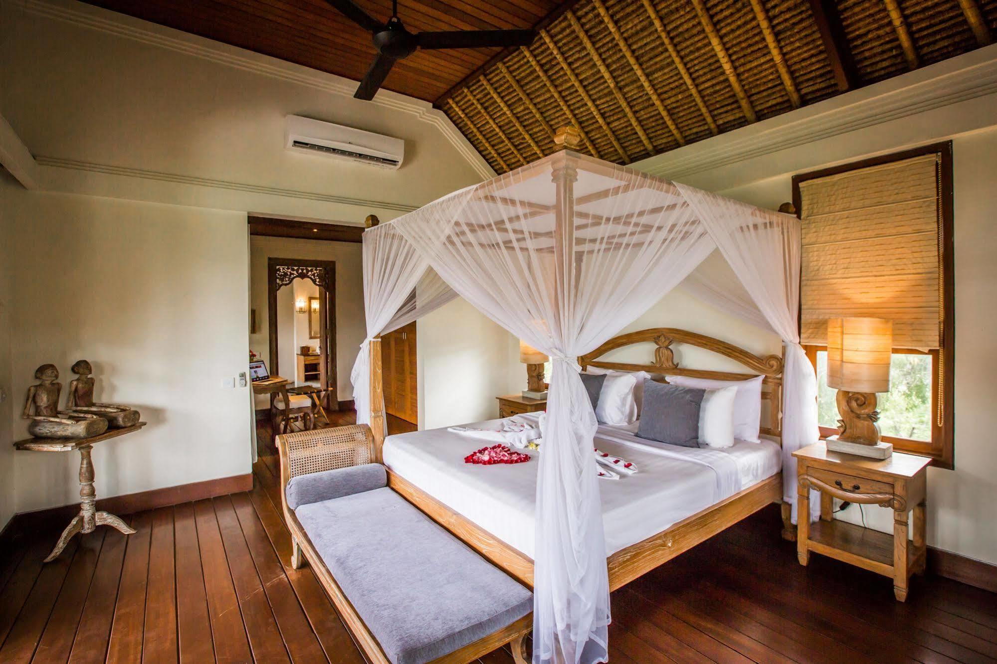 Karma Jimbaran Villa Buitenkant foto